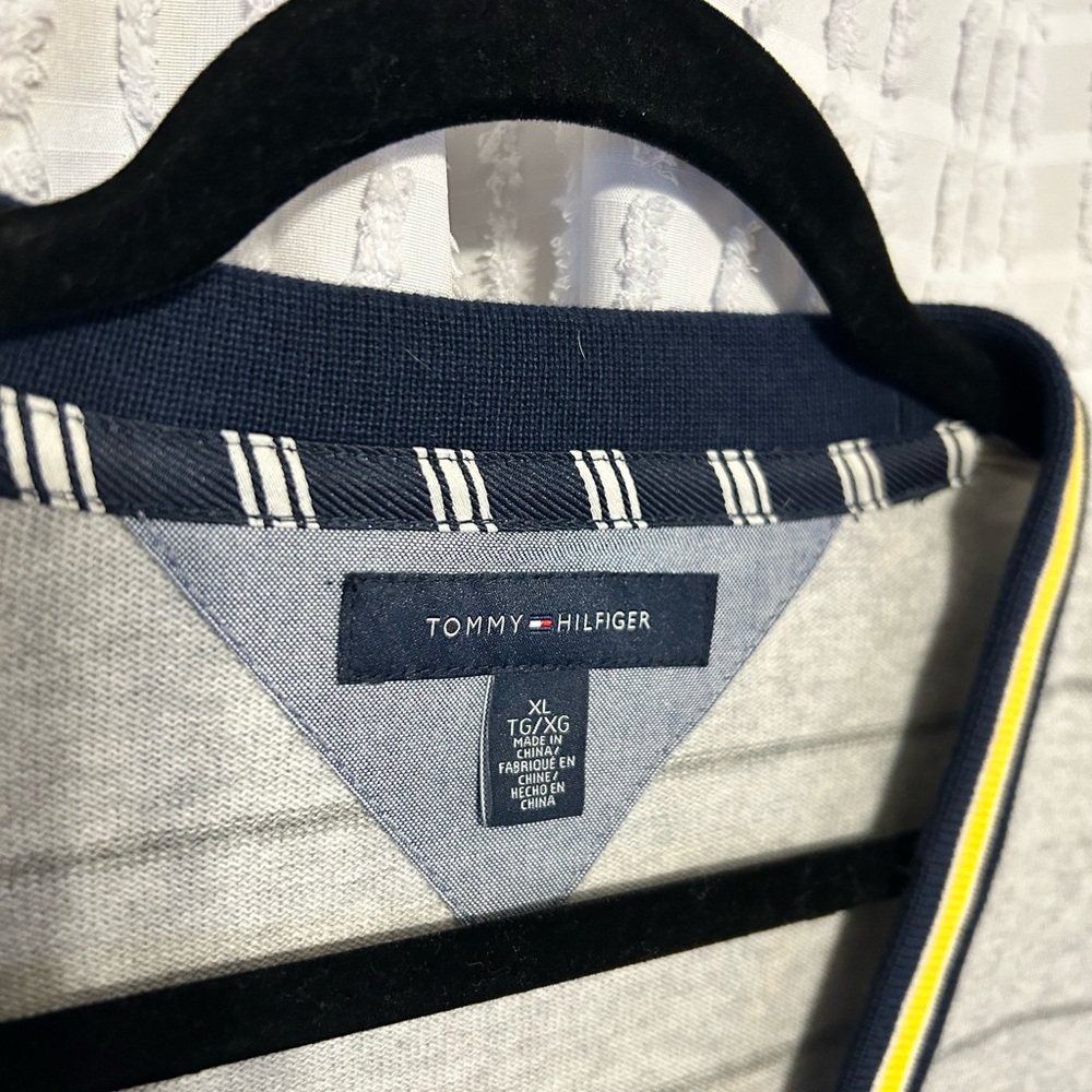Tommy Hilfiger Mens Gray Striped V Neck Button Up Cardigan Sweater XL - Picture 3 of 11
